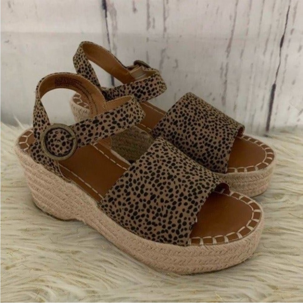 Universal Thread Morgan Wedges Leopard - Picture 7 of 7